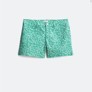Market & Spruce Green Floral Women's Bermudas